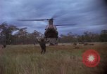Standbild USA1st Kavallerie Division Vietnam, 1965, aus Sekunde 11 historischem Filmmaterial Videoclip 65675045334