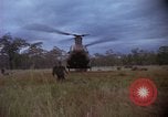 Standbild USA1st Kavallerie Division Vietnam, 1965, aus Sekunde 13 historischem Filmmaterial Videoclip 65675045334