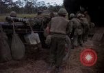 Standbild USA1st Kavallerie Division Vietnam, 1965, aus Sekunde 30 historischem Filmmaterial Videoclip 65675045334