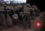 Standbild USA1st Kavallerie Division Vietnam, 1965, aus Sekunde 33 historischem Filmmaterial Videoclip 65675045334