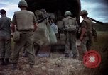 Standbild USA1st Kavallerie Division Vietnam, 1965, aus Sekunde 49 historischem Filmmaterial Videoclip 65675045334