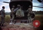 Standbild USA1st Kavallerie Division Vietnam, 1965, aus Sekunde 58 historischem Filmmaterial Videoclip 65675045334