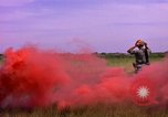 Immagine di 173Rd Brigata Aerea Il Vietnam, 1966, secondo 7 filmato di repertorio 65675045337