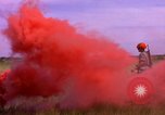Immagine di 173Rd Brigata Aerea Il Vietnam, 1966, secondo 9 filmato di repertorio 65675045337