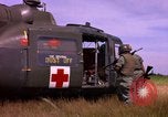 Immagine di 173Rd Brigata Aerea Il Vietnam, 1966, secondo 28 filmato di repertorio 65675045337