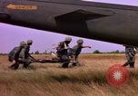 Immagine di 173Rd Brigata Aerea Il Vietnam, 1966, secondo 35 filmato di repertorio 65675045337