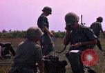Immagine di 173Rd Brigata Aerea Il Vietnam, 1966, secondo 10 filmato di repertorio 65675045338