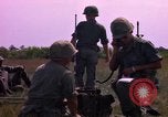 Immagine di 173Rd Brigata Aerea Il Vietnam, 1966, secondo 11 filmato di repertorio 65675045338