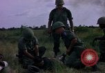 Immagine di 173Rd Brigata Aerea Il Vietnam, 1966, secondo 7 filmato di repertorio 65675045339