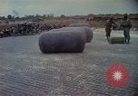 Standbild 173rd Airborne Brigade Vietnam, 1966, aus Sekunde 6 historischem Filmmaterial Videoclip 65675045348
