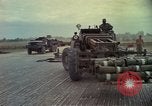 Standbild 173rd Airborne Brigade Vietnam, 1966, aus Sekunde 16 historischem Filmmaterial Videoclip 65675045348