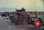 Standbild 173rd Airborne Brigade Vietnam, 1966, aus Sekunde 28 historischem Filmmaterial Videoclip 65675045348