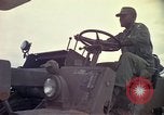 Standbild 173rd Airborne Brigade Vietnam, 1966, aus Sekunde 46 historischem Filmmaterial Videoclip 65675045348