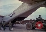 Standbild 173rd Airborne Brigade Vietnam, 1966, aus Sekunde 57 historischem Filmmaterial Videoclip 65675045348