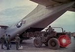 Standbild 173rd Airborne Brigade Vietnam, 1966, aus Sekunde 59 historischem Filmmaterial Videoclip 65675045348