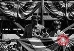 Standbild Einführungen vor Air Show Spokane Washington USA, 1944, aus Sekunde 42 historischem Filmmaterial Videoclip 65675045362