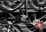 Standbild Einführungen vor Air Show Spokane Washington USA, 1944, aus Sekunde 59 historischem Filmmaterial Videoclip 65675045362