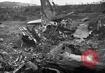 Image De l'écrasement du numéro 42-65283 B-29 Tinian île Îles Mariannes, 1945, de la seconde 15 séquences d'archives historiques vidéo 65675045365