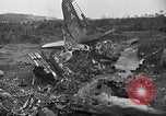 Image De l'écrasement du numéro 42-65283 B-29 Tinian île Îles Mariannes, 1945, de la seconde 18 séquences d'archives historiques vidéo 65675045365