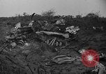 Image De l'écrasement du numéro 42-65283 B-29 Tinian île Îles Mariannes, 1945, de la seconde 42 séquences d'archives historiques vidéo 65675045365