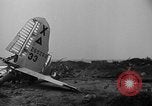 Image De l'écrasement du numéro 42-65283 B-29 Tinian île Îles Mariannes, 1945, de la seconde 50 séquences d'archives historiques vidéo 65675045365