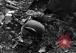 Standbild B-29 Crash Insel Tinian Marianen, 1945, aus Sekunde 36 historischem Filmmaterial Videoclip 65675045366