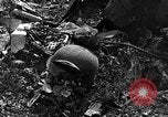 Standbild B-29 Crash Insel Tinian Marianen, 1945, aus Sekunde 37 historischem Filmmaterial Videoclip 65675045366