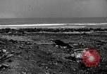 Standbild B-29 Crash Insel Tinian Marianen, 1945, aus Sekunde 44 historischem Filmmaterial Videoclip 65675045366