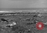 Standbild B-29 Crash Insel Tinian Marianen, 1945, aus Sekunde 48 historischem Filmmaterial Videoclip 65675045366