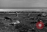 Standbild B-29 Crash Insel Tinian Marianen, 1945, aus Sekunde 51 historischem Filmmaterial Videoclip 65675045366