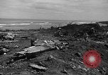 Standbild B-29 Crash Insel Tinian Marianen, 1945, aus Sekunde 55 historischem Filmmaterial Videoclip 65675045366