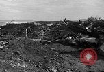 Standbild B-29 Crash Insel Tinian Marianen, 1945, aus Sekunde 62 historischem Filmmaterial Videoclip 65675045366