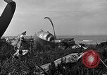 Standbild B-29 Crash Insel Tinian Marianen, 1945, aus Sekunde 9 historischem Filmmaterial Videoclip 65675045367