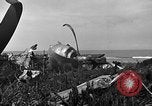 Standbild B-29 Crash Insel Tinian Marianen, 1945, aus Sekunde 13 historischem Filmmaterial Videoclip 65675045367