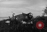 Standbild B-29 Crash Insel Tinian Marianen, 1945, aus Sekunde 27 historischem Filmmaterial Videoclip 65675045367