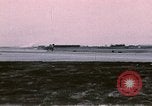 Standbild F-4J Absturz nach Piloten Sicher auswerfen Saint Louis Missouri USA, 1968, aus Sekunde 4 historischem Filmmaterial Videoclip 65675045369