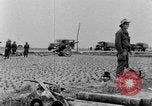 Image otages retour l'Indochine, 1951, de la seconde 22 séquences d'archives historiques vidéo 65675045377