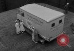 Standbild Besatzungsmitglieder Blut spenden San Francisco California USA, 1951, aus Sekunde 11 historischem Filmmaterial Videoclip 65675045381