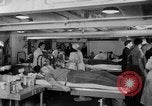 Standbild Besatzungsmitglieder Blut spenden San Francisco California USA, 1951, aus Sekunde 16 historischem Filmmaterial Videoclip 65675045381