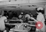 Standbild Besatzungsmitglieder Blut spenden San Francisco California USA, 1951, aus Sekunde 20 historischem Filmmaterial Videoclip 65675045381
