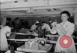 Standbild Besatzungsmitglieder Blut spenden San Francisco California USA, 1951, aus Sekunde 21 historischem Filmmaterial Videoclip 65675045381