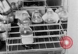 Standbild Besatzungsmitglieder Blut spenden San Francisco California USA, 1951, aus Sekunde 28 historischem Filmmaterial Videoclip 65675045381