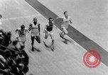Immagine di 15 piedi vault New York United States USA, 1951, secondo 31 filmato di repertorio 65675045383