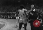 Immagine di 15 piedi vault New York United States USA, 1951, secondo 37 filmato di repertorio 65675045383
