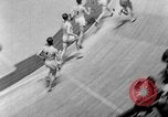Immagine di 15 piedi vault New York United States USA, 1951, secondo 44 filmato di repertorio 65675045383