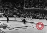 Immagine di 15 piedi vault New York United States USA, 1951, secondo 48 filmato di repertorio 65675045383