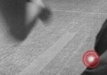 Immagine di 15 piedi vault New York United States USA, 1951, secondo 52 filmato di repertorio 65675045383