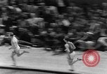 Immagine di 15 piedi vault New York United States USA, 1951, secondo 56 filmato di repertorio 65675045383