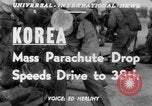 Immagine di Massa caduta paracadute Corea, 1951, secondo 6 filmato di repertorio 65675045385