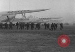 Immagine di Massa caduta paracadute Corea, 1951, secondo 12 filmato di repertorio 65675045385